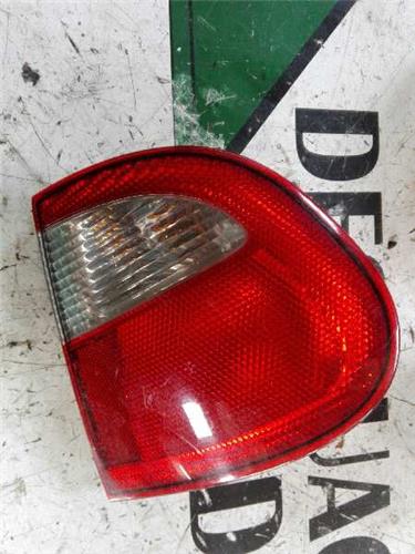 PILOTO TRASERO CENTRAL Seat CORDOBA BERLINA foto 4