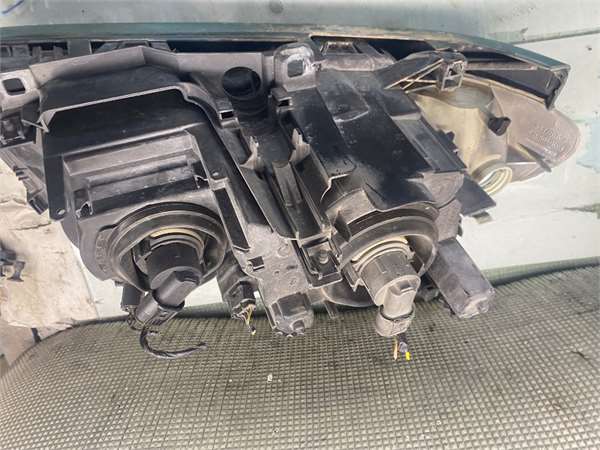 Faro Delantero Izquierdo BMW Serie 3 Berlina (E46)(1998->) foto 2