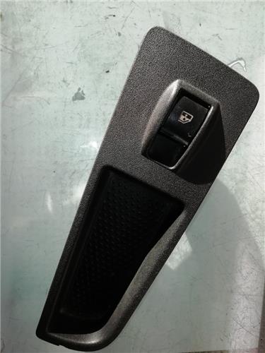 mando elevalunas delantero derecho fiat linea