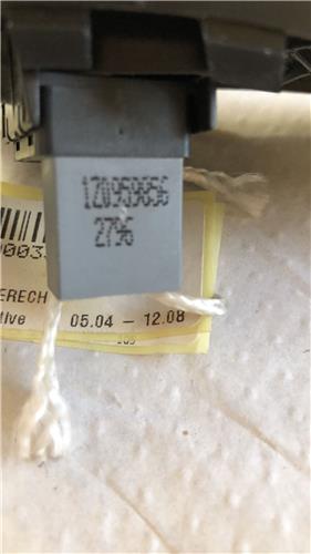 MANDO ELEVALUNAS TRASERO DERECHO Skoda Octavia Berlina (1Z3)(2004->) foto 3