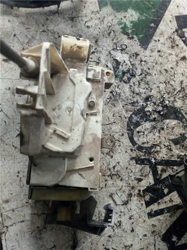 Cerradura Puerta Trasera Derecha Ford FOCUS BERLINA foto 3