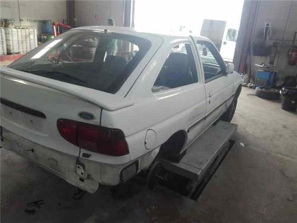 PILOTO TRASERO CENTRAL Ford Escort Berl./Turnier (1991->) foto 5