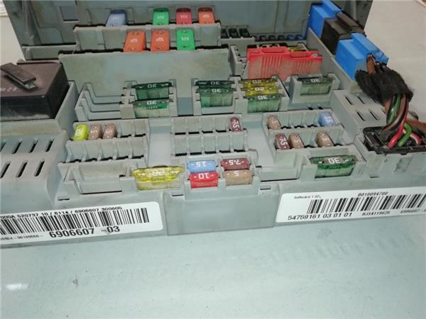 caja reles bmw serie 1 berlina e81e87 2004 2