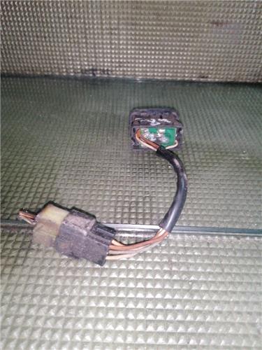 MANDO ELEVALUNAS TRASERO DERECHO Tata Indica foto 2