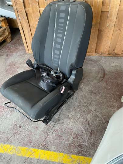 Asiento Delantero Derecho Renault Megane III Sport Tourer (2009->) foto 3