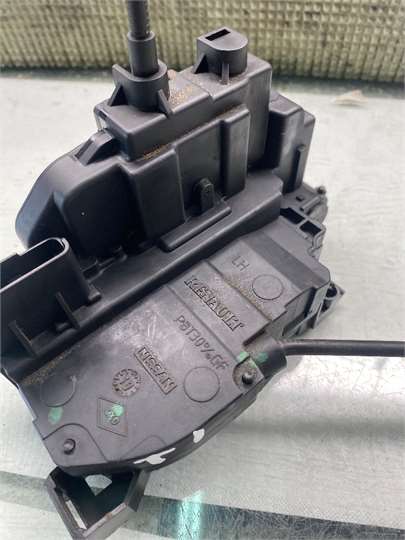 Cerradura Puerta Trasera Izquierda Renault Megane III Berlina 5P (2008->) foto 4
