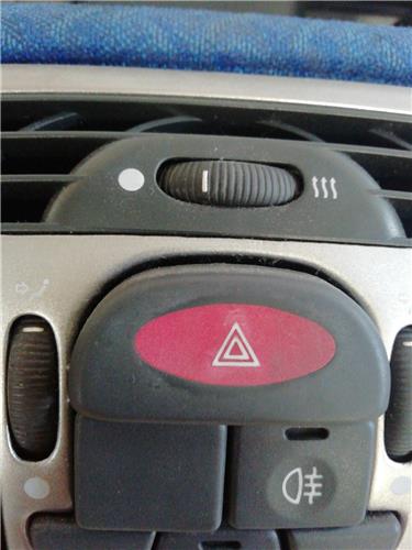 Interruptor Luces Emergencia Lancia Y (11.1995->)