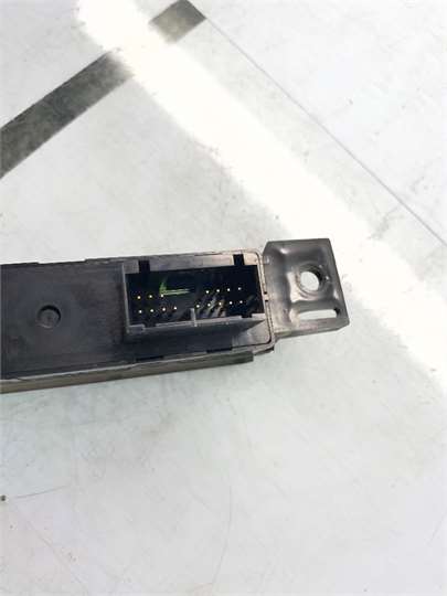 Interruptor Luces Emergencia Land Rover Range Rover Sport (01.2005->) foto 3