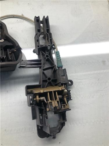 Cerradura Puerta Trasera Derecha BMW Serie 1 Berlina (E81/E87)(2004->) foto 3