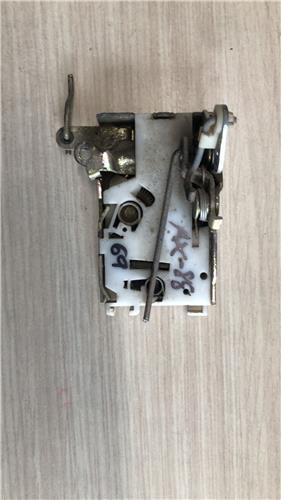 Cerradura Puerta Delantera Derecha