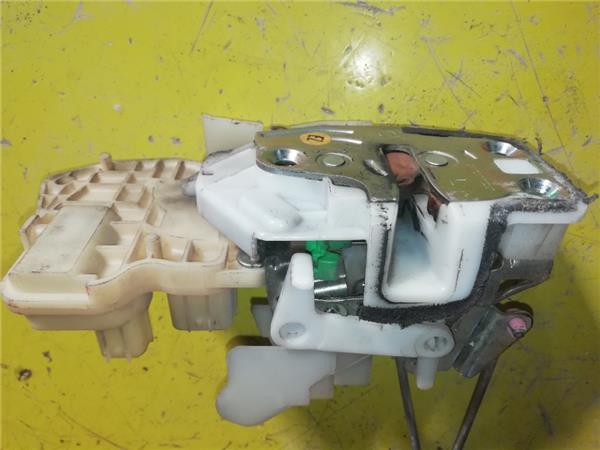 Cerradura Puerta Delantera Izquierda
