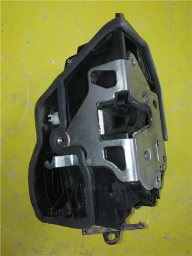 Cerradura Puerta Trasera Derecha BMW Serie 1 Berlina (E81/E87)(2004->) foto 2
