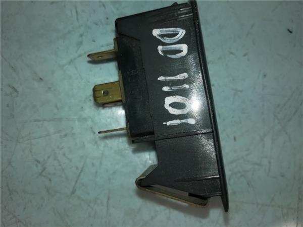 MANDO ELEVALUNAS DELANTERO DERECHO Volkswagen Polo III (6N1)(09.1994->) foto 2