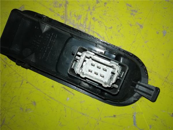 MANDO ELEVALUNAS DELANTERO DERECHO Renault Scenic II (JM)(2003->) foto 3