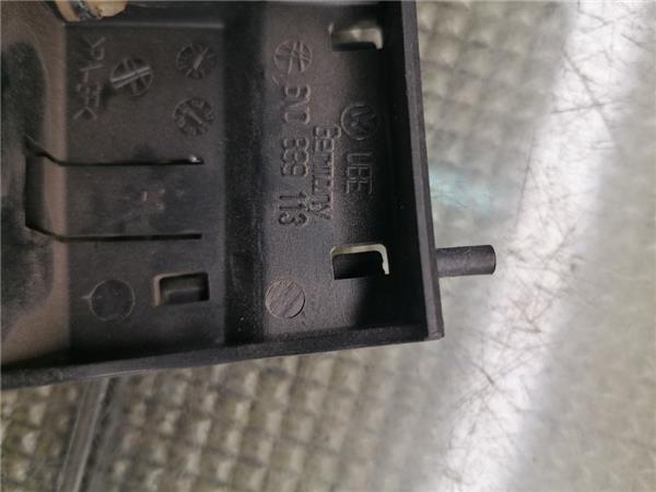 Manilla Interior Puerta Trasera Izquierda Volkswagen POLO BERLINA foto 3