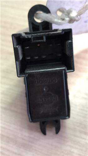 MANDO ELEVALUNAS DELANTERO DERECHO Nissan Primera Berlina (P12)(12.2001->) foto 3