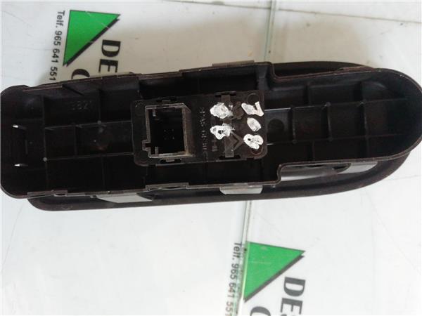 MANDO ELEVALUNAS DELANTERO DERECHO Peugeot 308 (2007->) foto 3