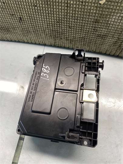 Caja Fusibles/Rele Citroen C4 Berlina (06.2004->) foto 3