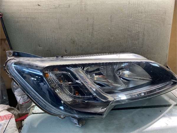 Faro Delantero Derecho Peugeot Boxer Camion Doble Cabina (2014->)
