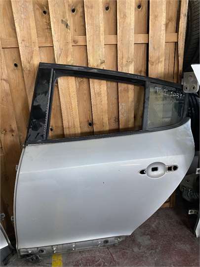 Puerta Trasera Izquierda Renault Megane III Berlina 5P (2008->)