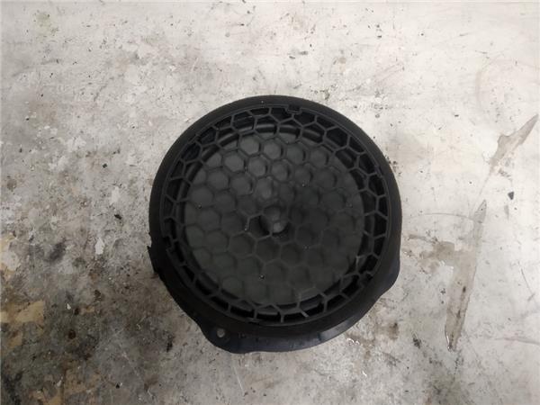 altavoz puerta delantera izquierda seat leon