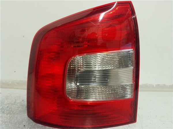 piloto trasero izquierdo skoda octavia combi