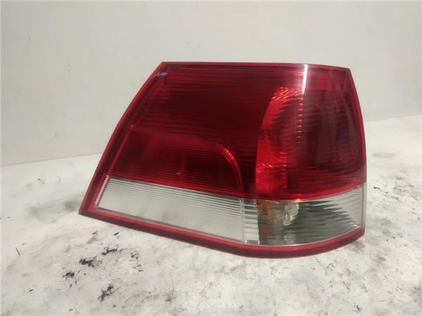 piloto trasero izquierdo opel vectra c carava