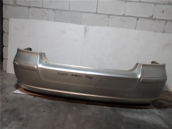 paragolpes trasero toyota avensis berlina t25