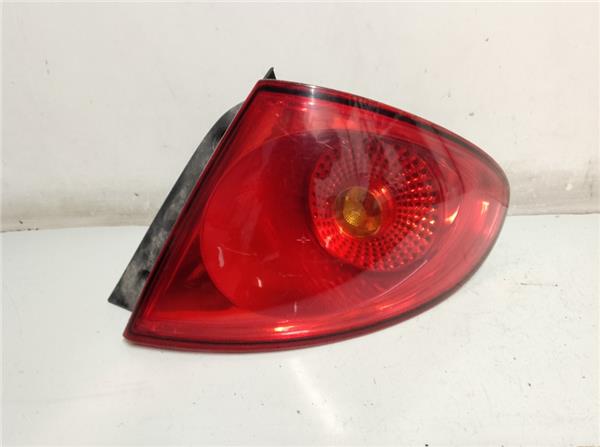 piloto trasero derecho seat toledo 5p2 092004