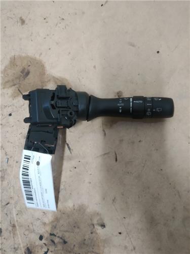 mando limpiaparabrisas toyota yaris xp13 2017