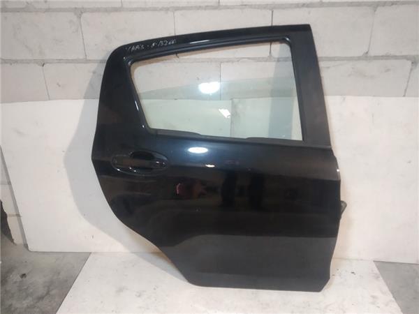 puerta trasera derecha toyota yaris xp13 2017