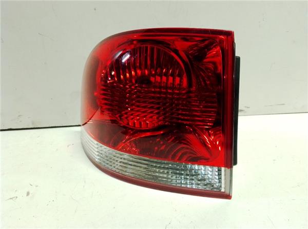 piloto trasero izquierdo volkswagen touareg 3