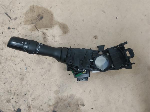 mando de luces toyota yaris xp13 2017 15 act