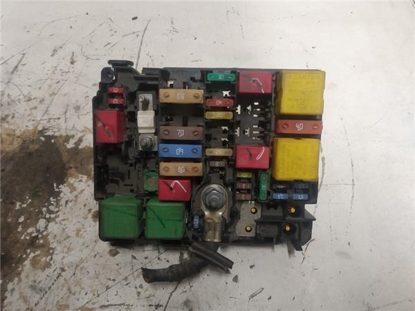 caja reles peugeot 208 012012 12 style 12 lt