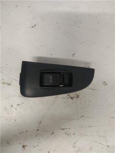 mando elevalunas trasero izquierdo toyota ave