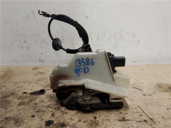 cierre electromagnetico trasero derecho volks
