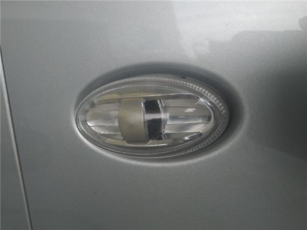 piloto intermitente lateral delantero derecho