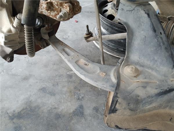 brazo inferior delantero derecho peugeot 206