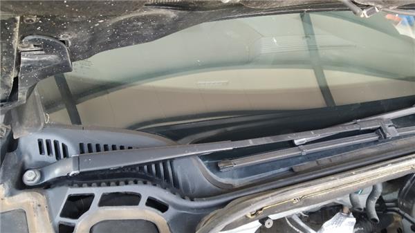 brazo limpiaparabrisas delantero derecho peug