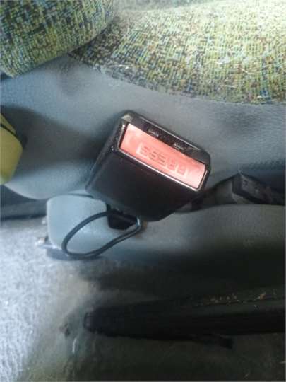 anclaje cinturon delantero izquierdo renault twingo ii (07.2007 >) 1.2 authentique [1,2 ltr.   43 kw]