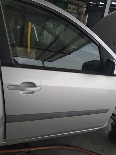 puerta delantera derecha ford fiesta cbk 2002