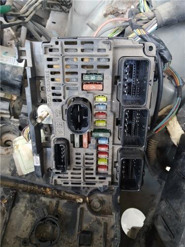 caja fusiblesrele peugeot 407 2004  20 sport