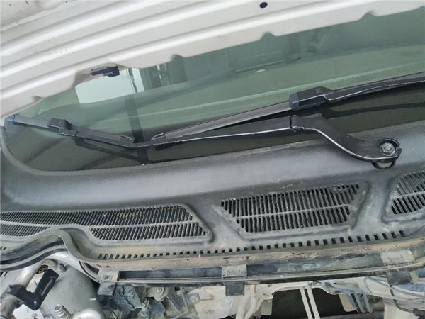 brazo limpiaparabrisas delantero derecho ford