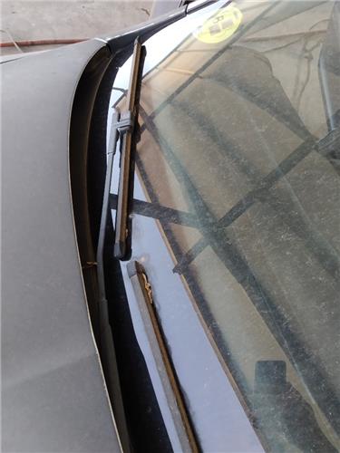 brazo limpiaparabrisas delantero derecho skod