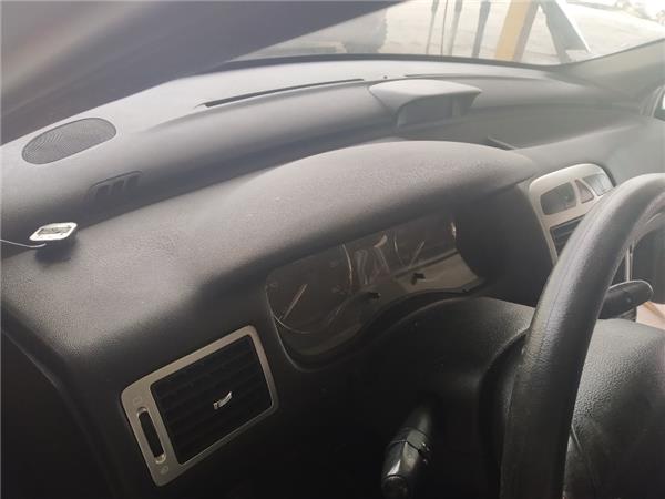 salpicadero peugeot 307 berlina s2 062005 16