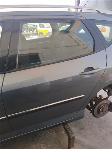 puerta trasera izquierda peugeot 407 2004  20