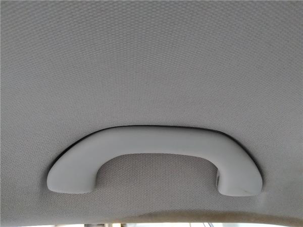 asidero superior delantero izquierdo skoda oc