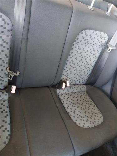 anclaje cinturon trasero central skoda fabia