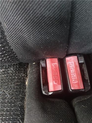 anclaje cinturon trasero derecho peugeot 307