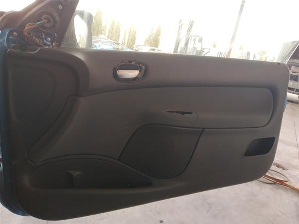guarnecido puerta delantera derecha peugeot 2